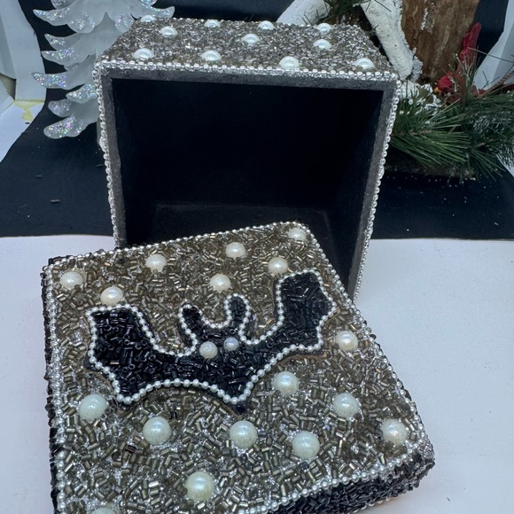 Beaded Jewelry/Trinket box - Picture 4 of 8